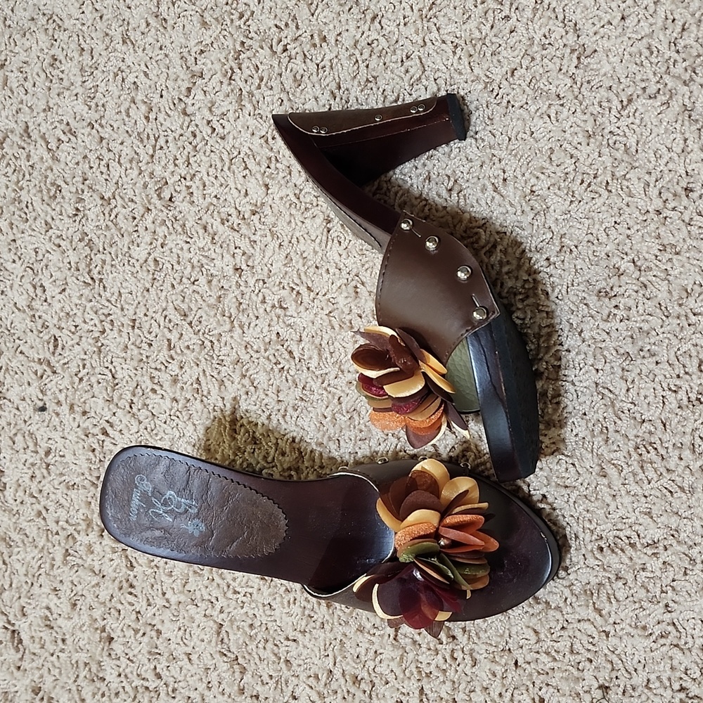Women shoes